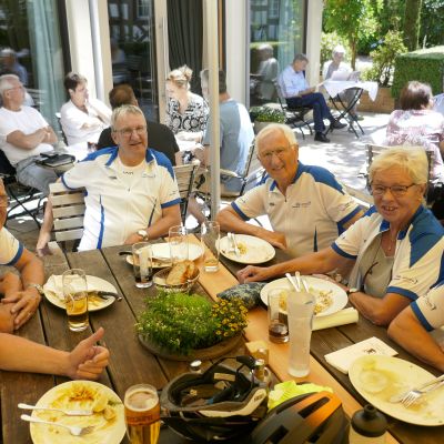 P011 Mittagessen in Horn